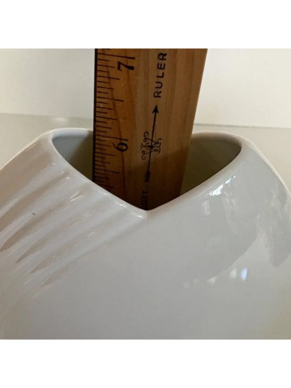 Christopher Stuart Y1510 Tempest White Bone China Vase Elegant Modern Minimalist